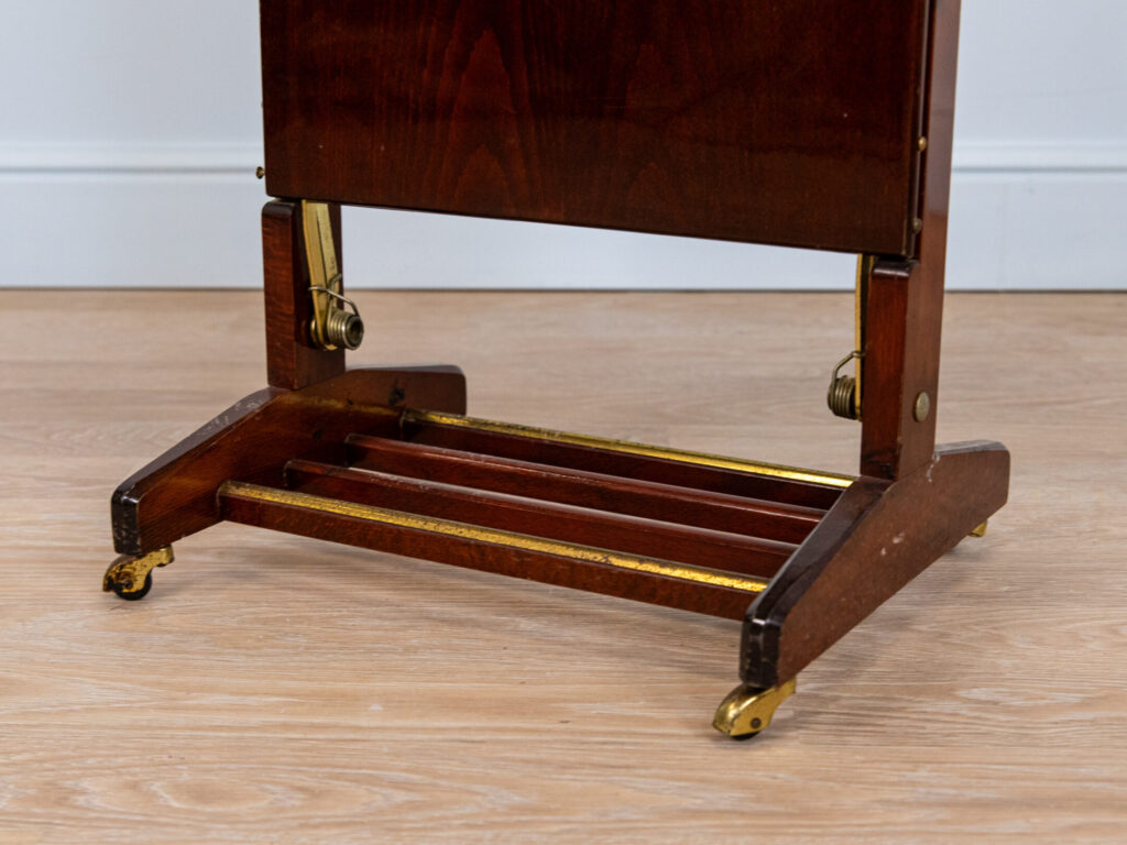 Вінтажна вішалка-камердинер