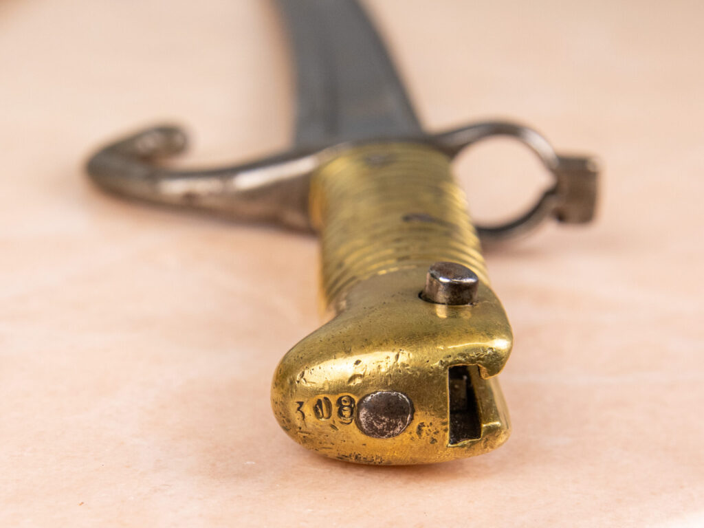 Багнет з піхвами до гвинтівки Шасспо