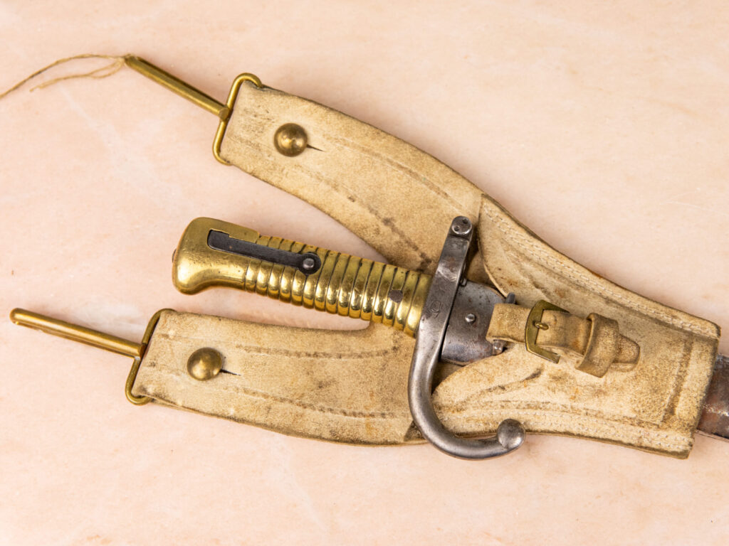 Багнет з піхвами до гвинтівки Шасспо