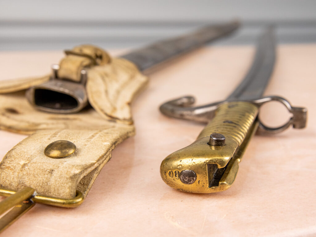 Багнет з піхвами до гвинтівки Шасспо