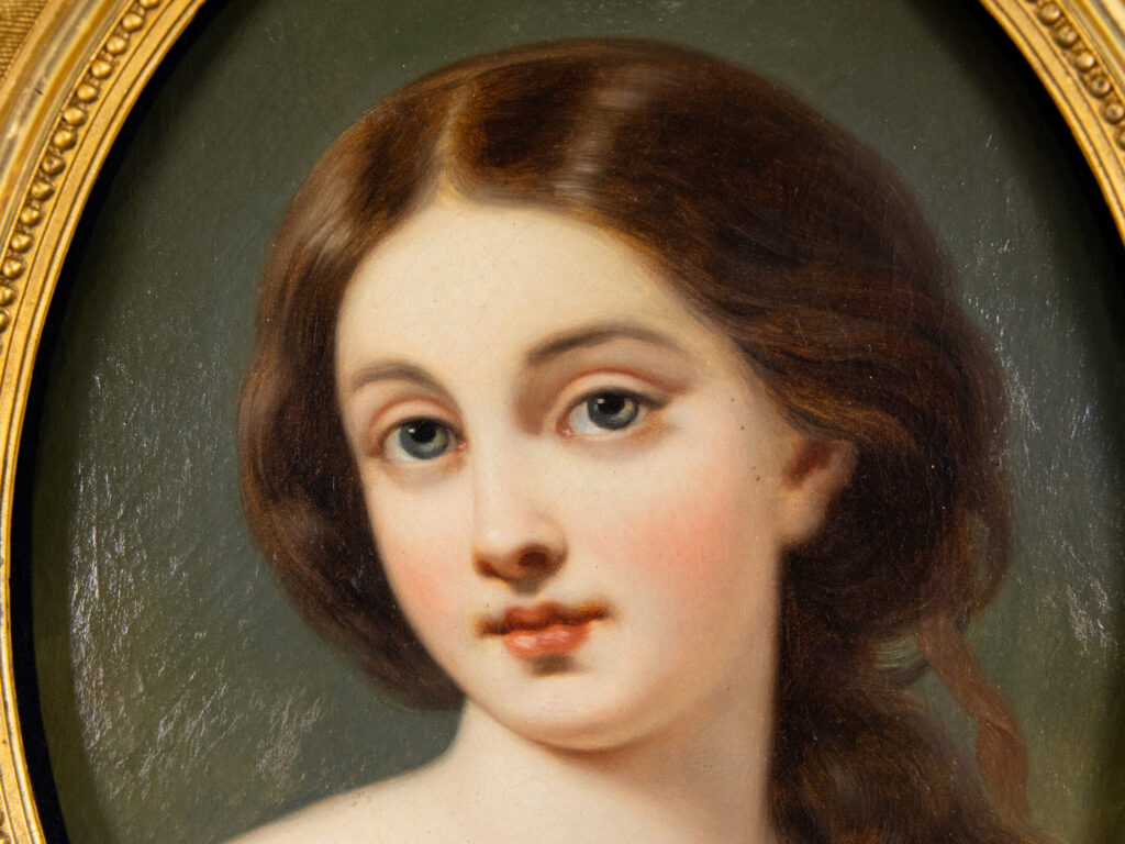 Антикварний портрет молодої дівчини