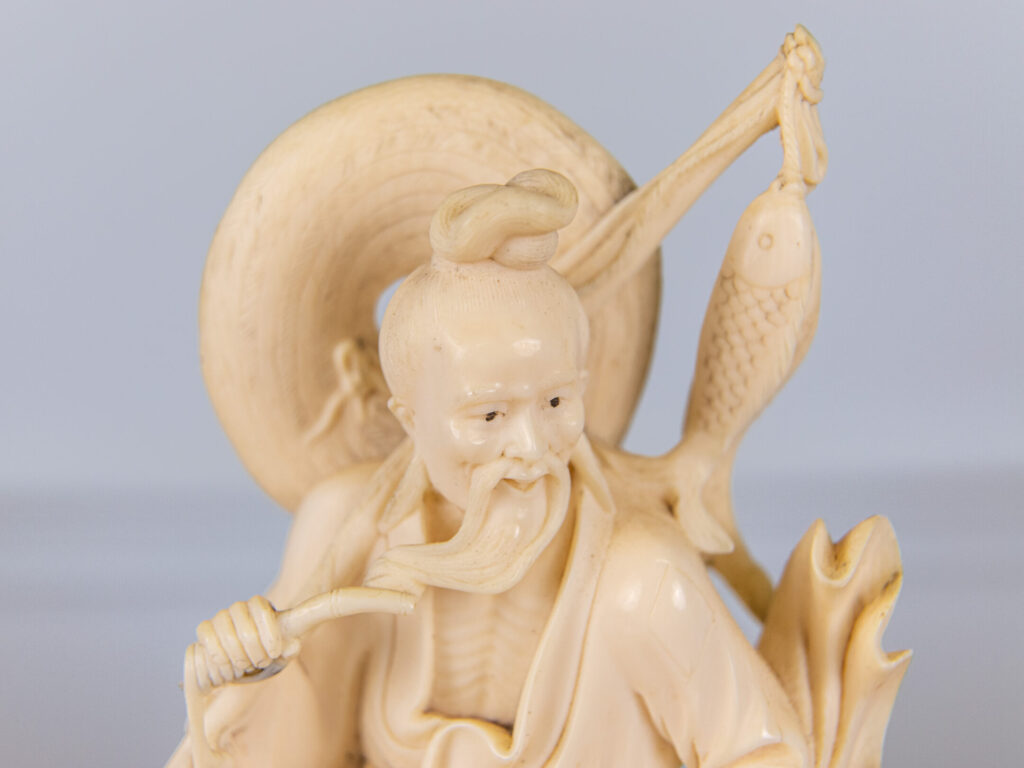 Антикварна статуетка «Рибалка»