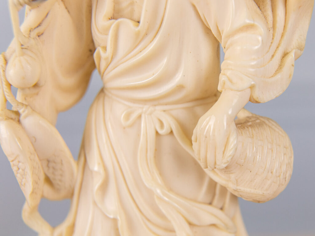 Антикварна статуетка «Рибалка»