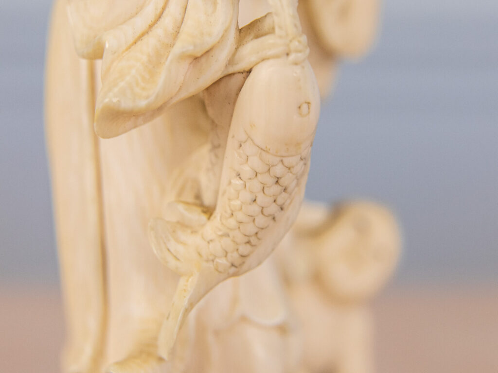 Антикварна статуетка «Рибалка»