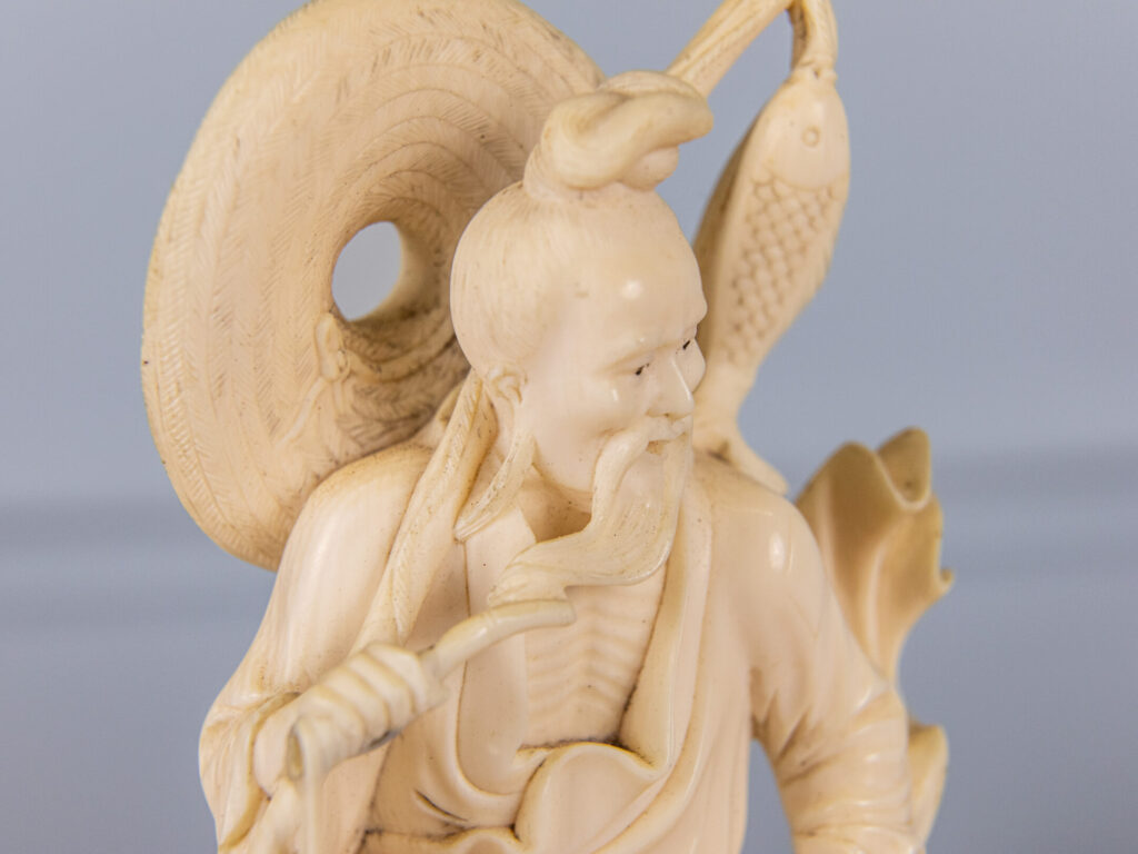 Антикварна статуетка «Рибалка»