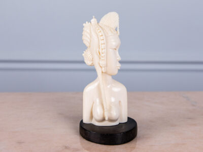 Вінтажна статуетка «Бюст жінки»