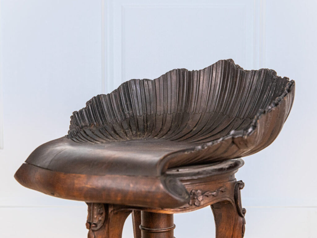 Антикварний стілець для фортепіано Henri Tonin