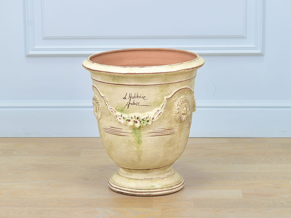 IMG_4743 Вінтажний вазон (горщик) Андузе, «De la Madeleine»