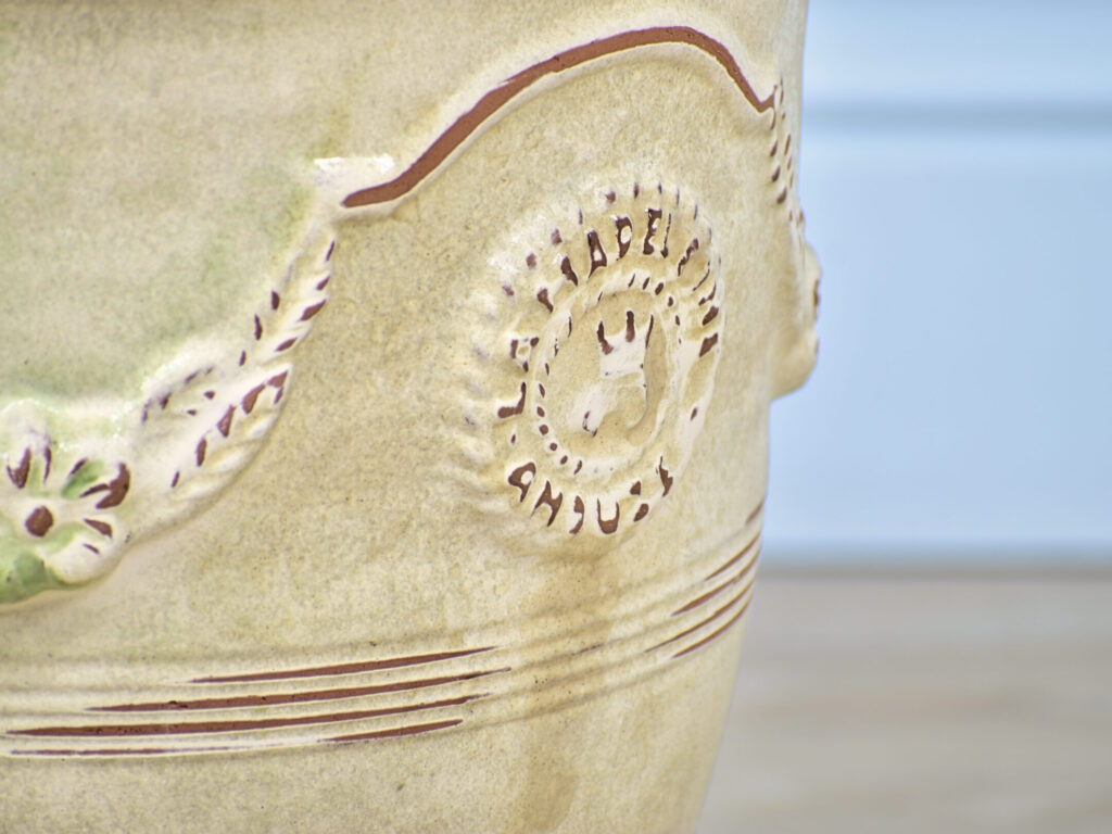 IMG_4747 Вінтажний вазон (горщик) Андузе, «De la Madeleine»