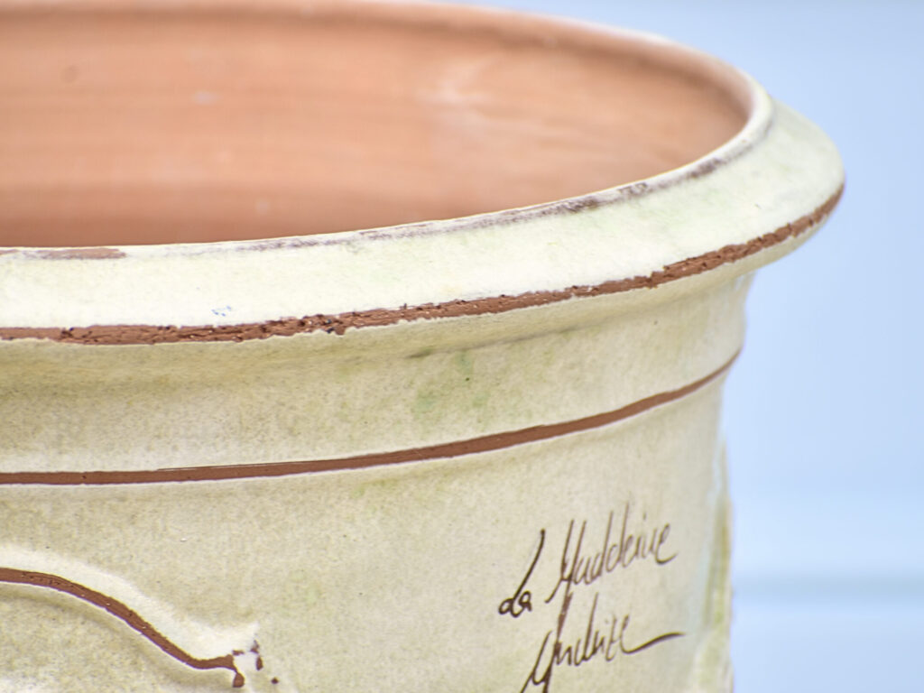 IMG_4750 Вінтажний вазон (горщик) Андузе, «De la Madeleine»