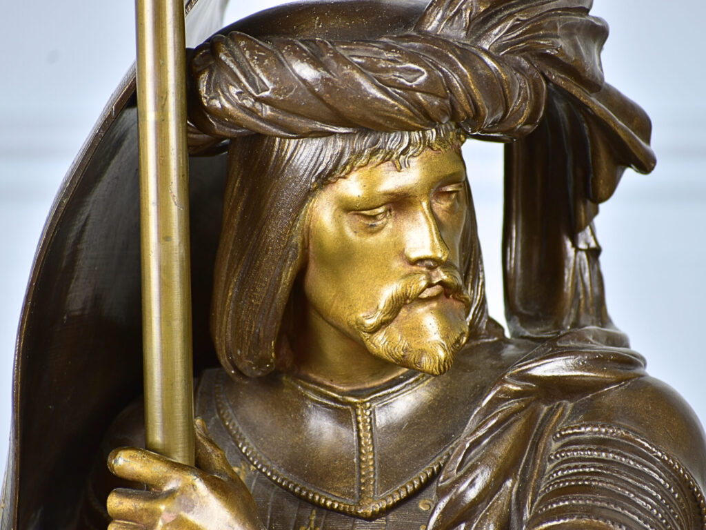 IMG_5826 Антикварна скульптура «Воїн з прапором», А.Е. Кар'є-Бельоз