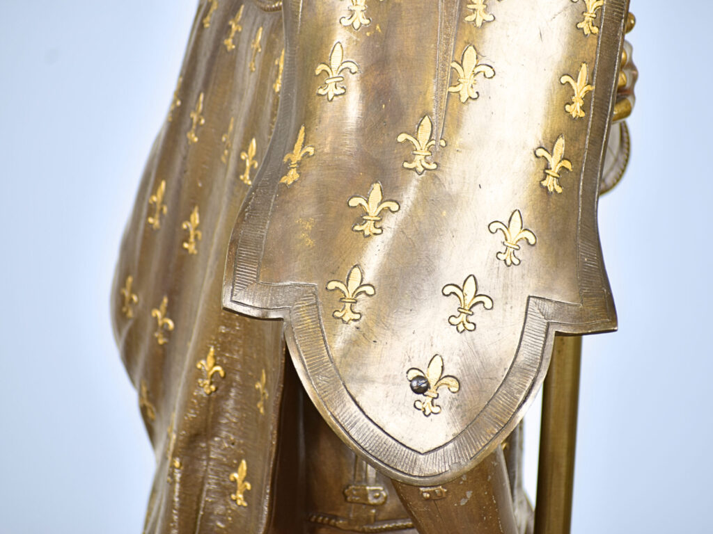 IMG_5835 Антикварна скульптура «Воїн з прапором», А.Е. Кар'є-Бельоз