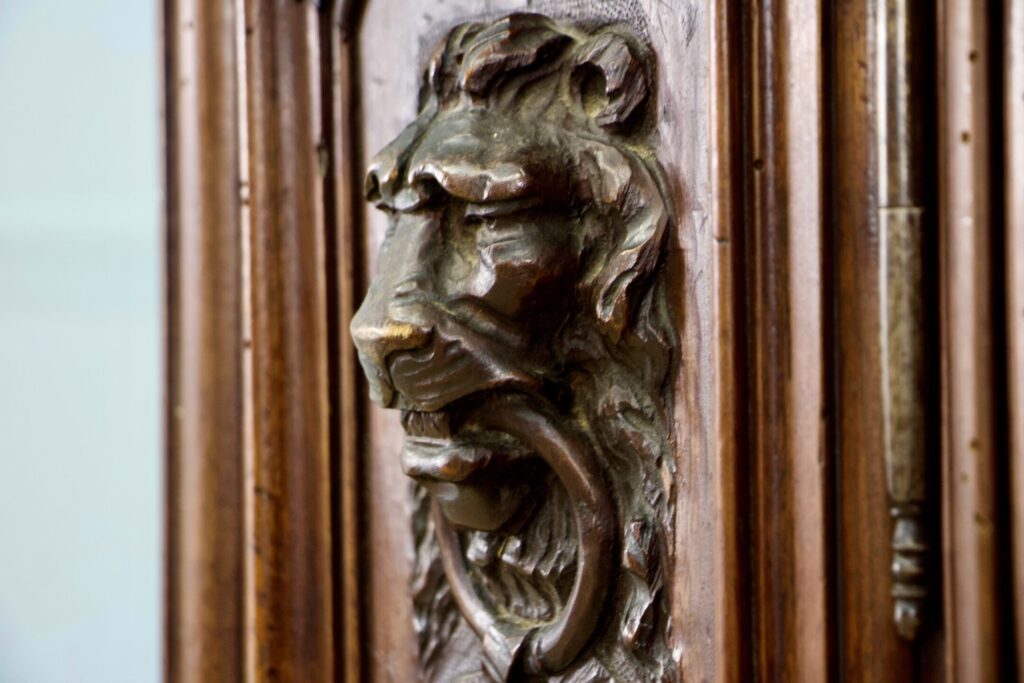 IMG_5840 Антикварна підставка-стелаж