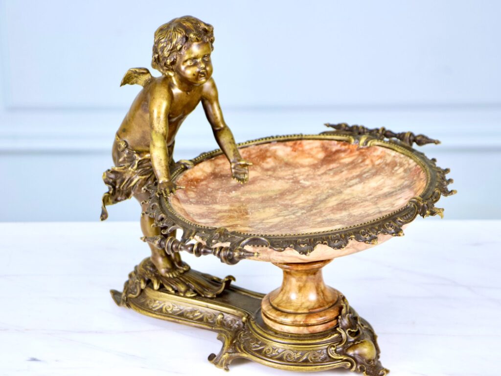 Центральна композиція, ваза в стилі Наполеона III