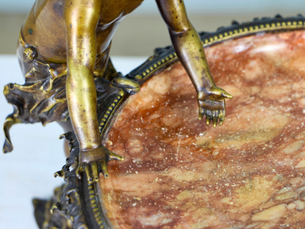 Центральна композиція, ваза в стилі Наполеона III