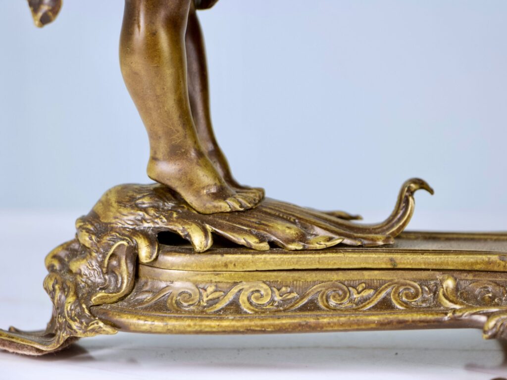 Центральна композиція, ваза в стилі Наполеона III