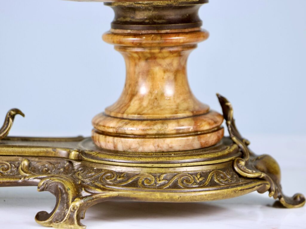 Центральна композиція, ваза в стилі Наполеона III