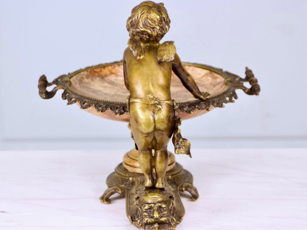 Центральна композиція, ваза в стилі Наполеона III