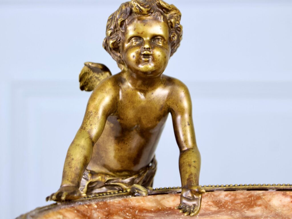 Центральна композиція, ваза в стилі Наполеона III