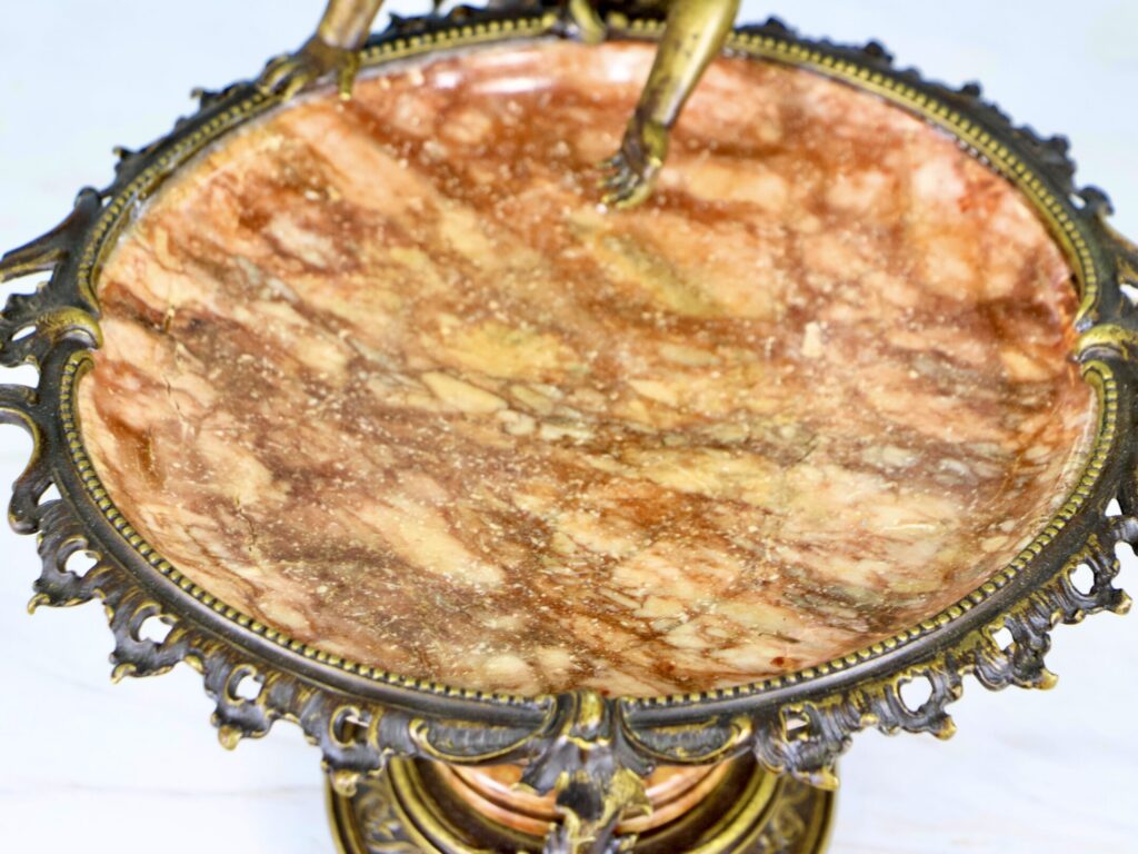 Центральна композиція, ваза в стилі Наполеона III