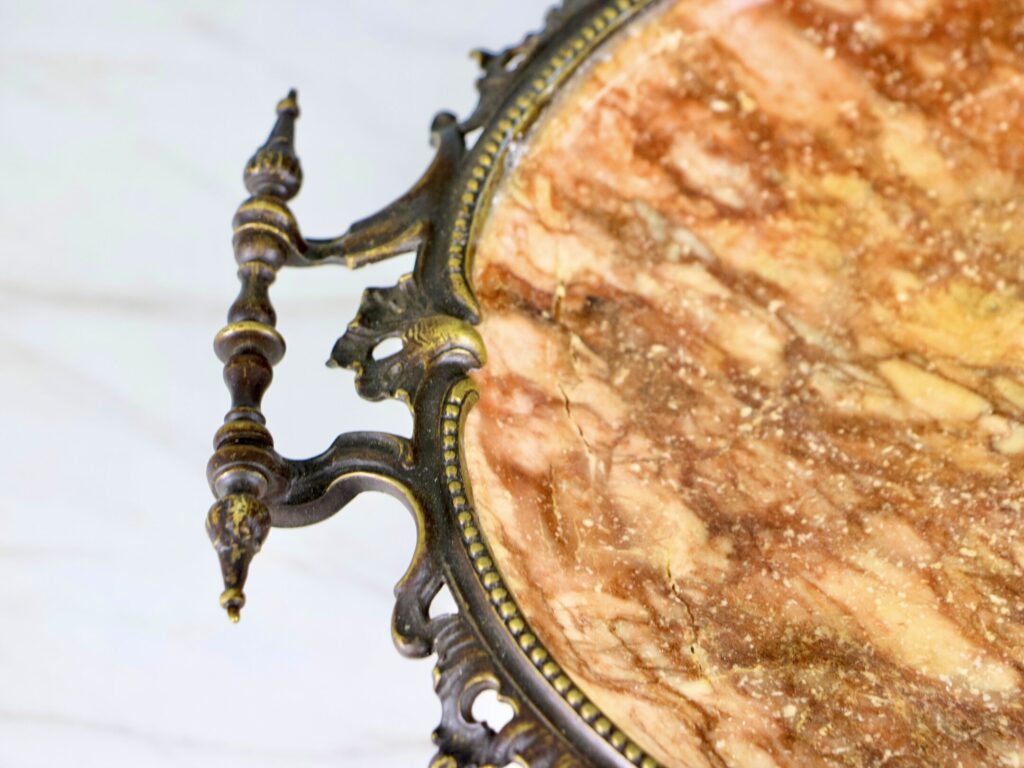 Центральна композиція, ваза в стилі Наполеона III