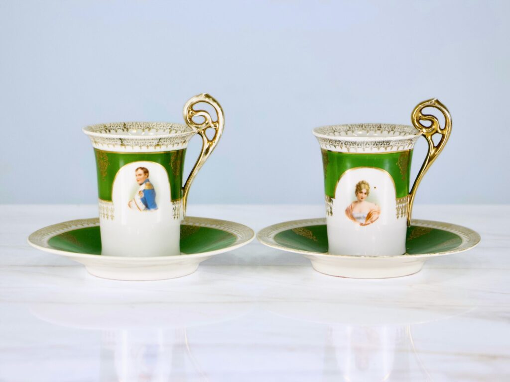 Антикварний кавовий набір «Наполеон і Жозефіна»