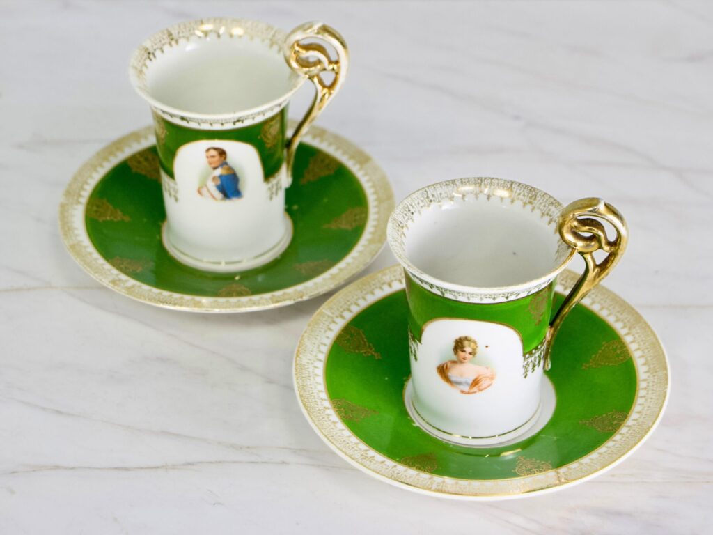 Антикварний кавовий набір «Наполеон і Жозефіна»