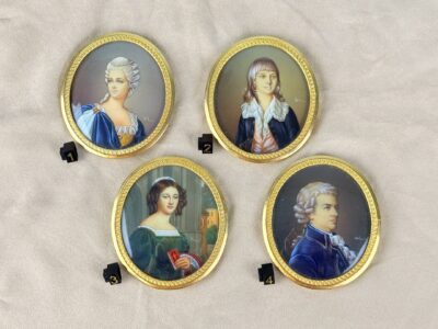 Антикварні мініатюрні портрети