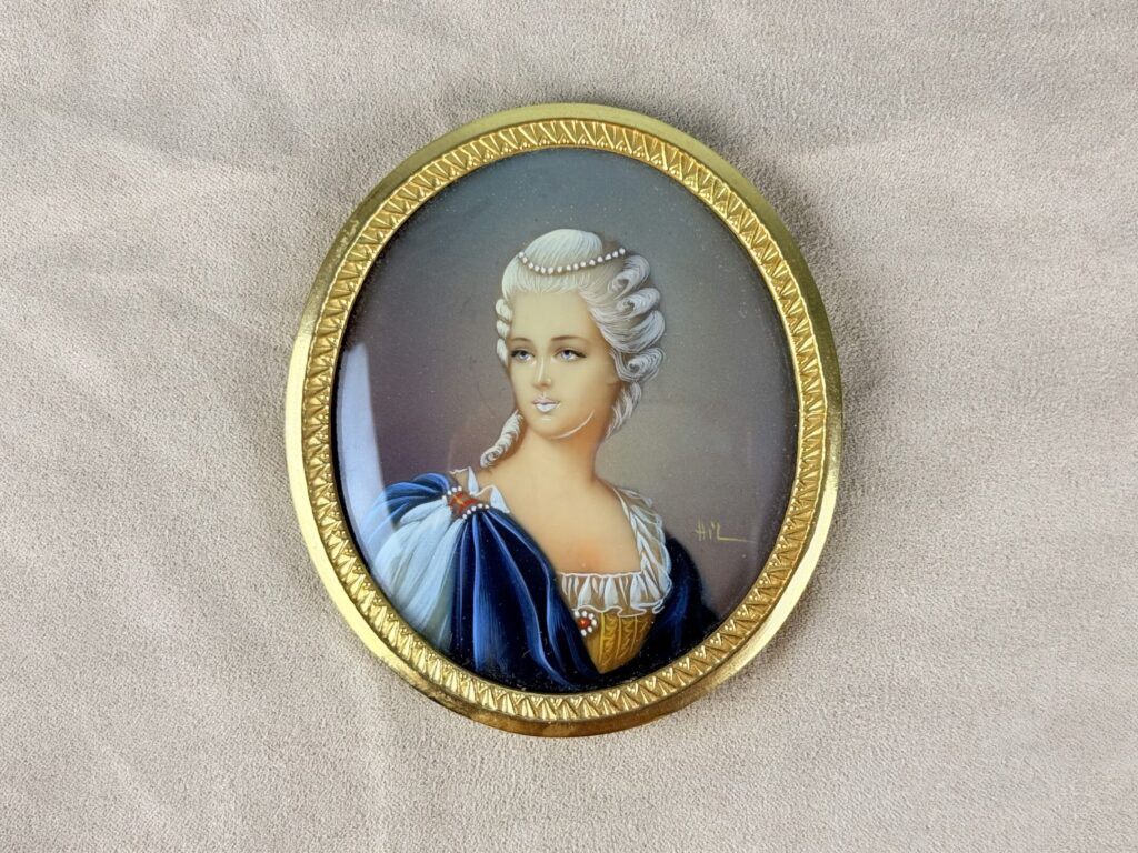 Антикварні мініатюрні портрети