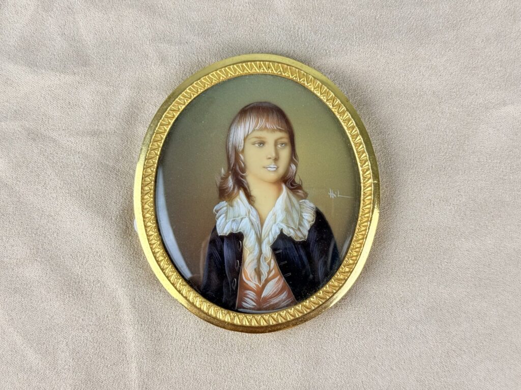 Антикварні мініатюрні портрети