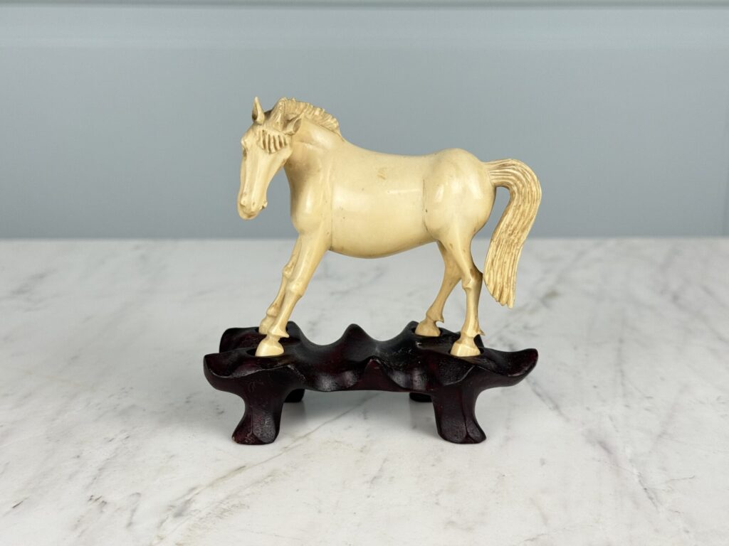 Вінтажне окімоно «Кінь»