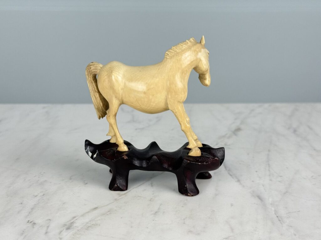 Вінтажне окімоно «Кінь»