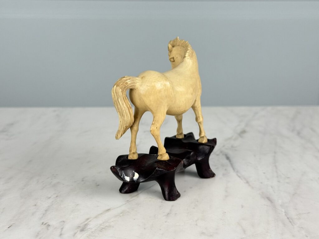 Вінтажне окімоно «Кінь»