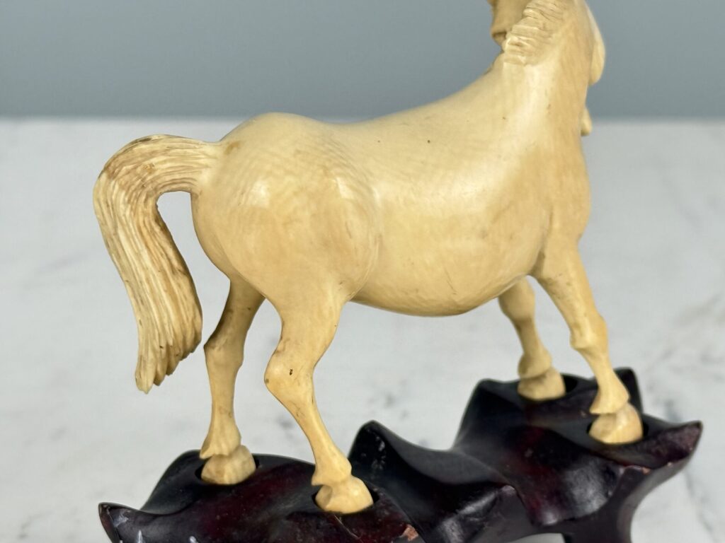 Вінтажне окімоно «Кінь»