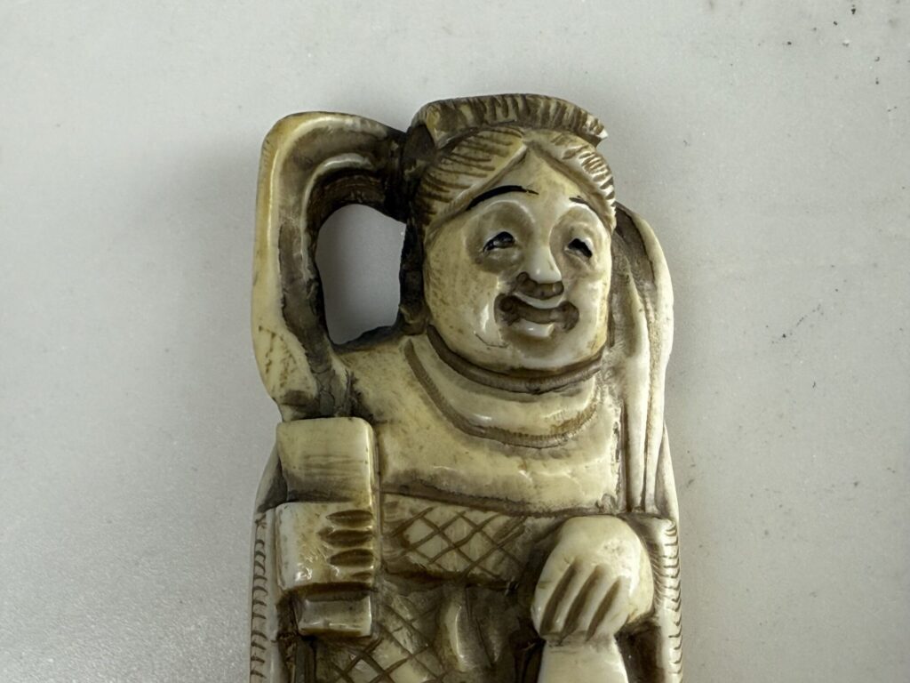 Антикварні нецке