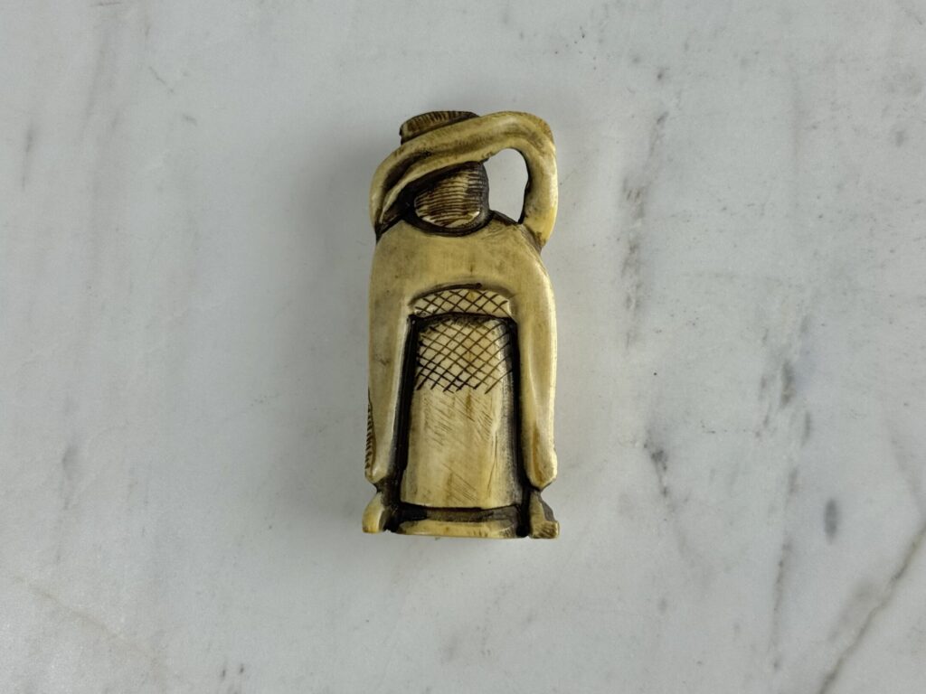 Антикварні нецке