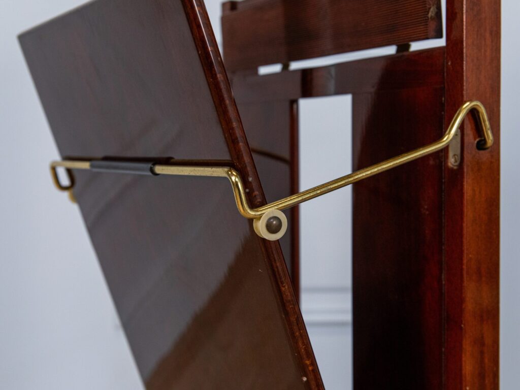 Вінтажна вішалка-камердинер