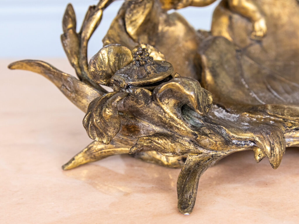 Антикварная бронзовая чернильница по модели Иполита Франсуа Моро