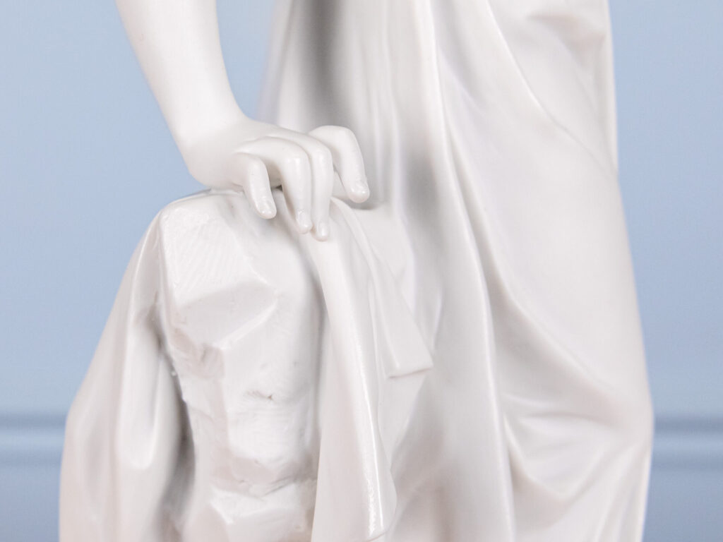 Антикварна скульптура «LA MÉDITATION»