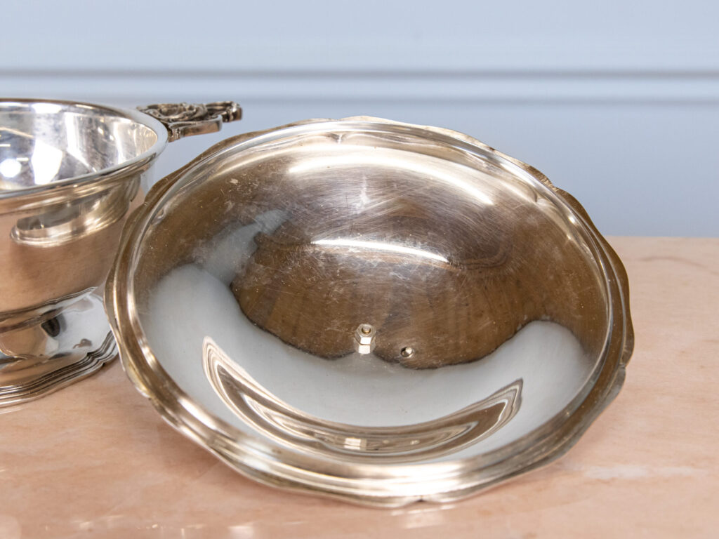 Соусниця в стилі Людовика XV