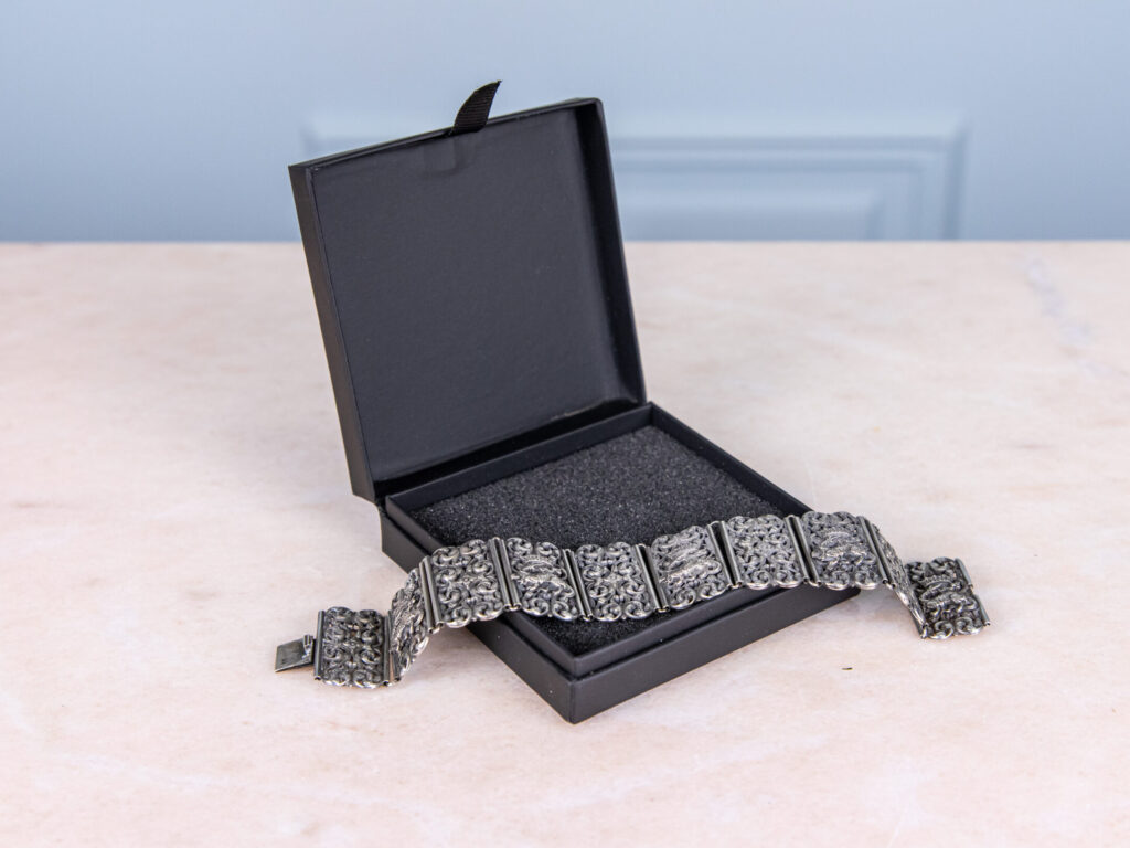 Антикварний срібний браслет