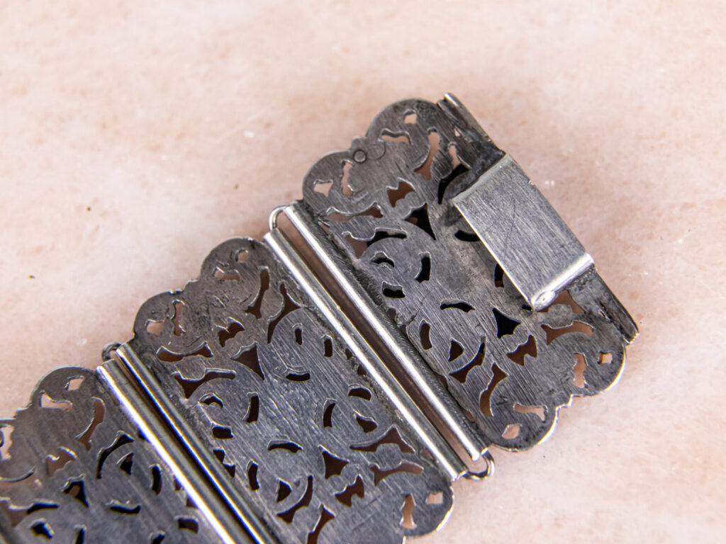 Антикварний срібний браслет