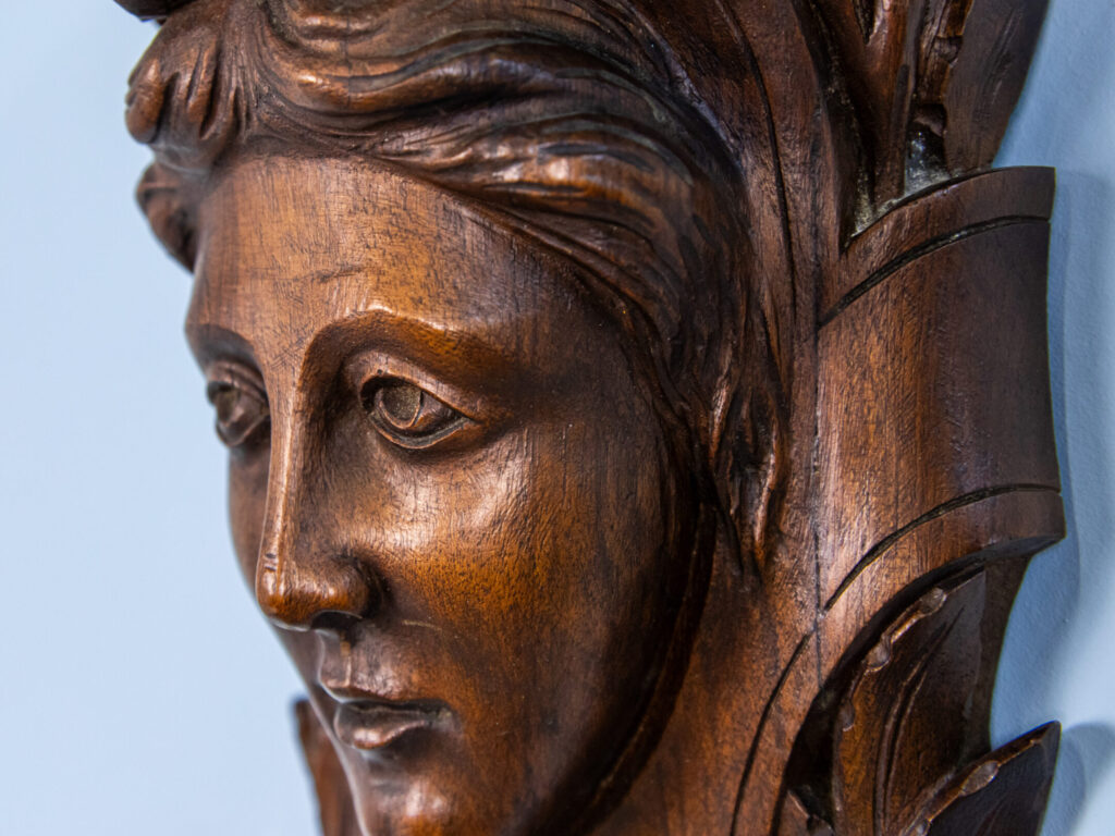 BN4A0954 Антикварна поличка-консоль