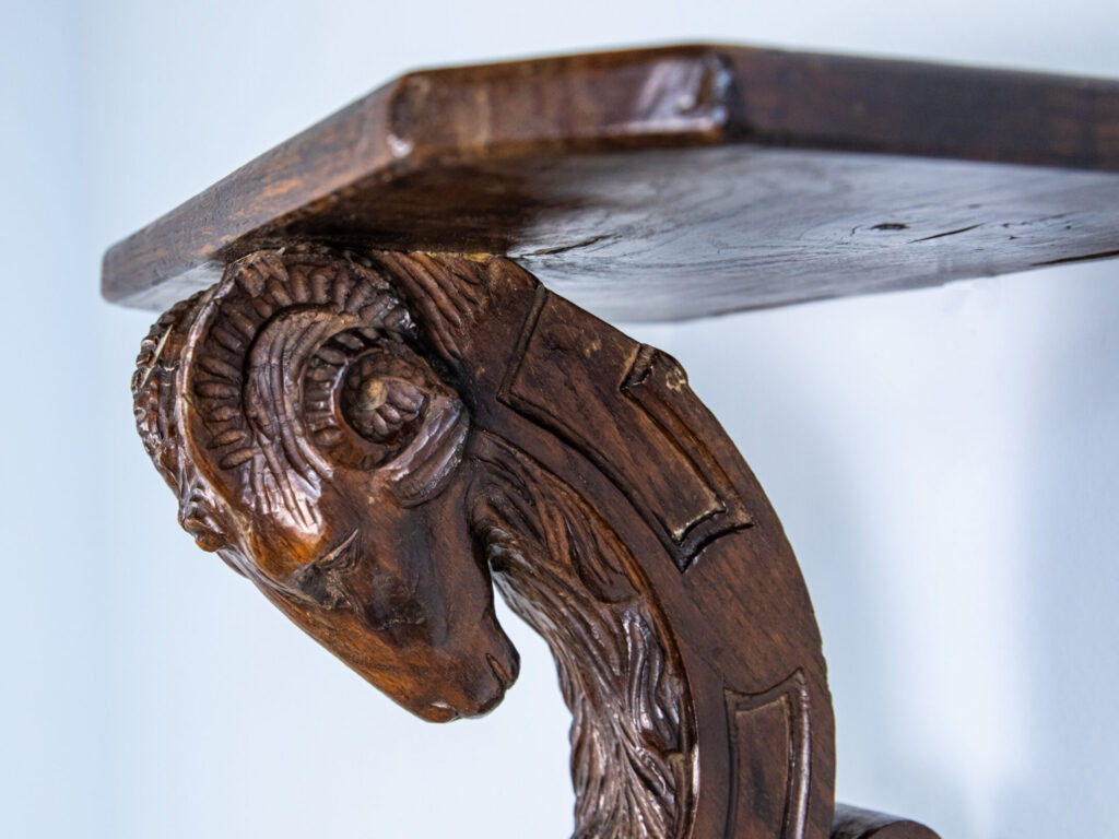 BN4A0966 Антикварна поличка-консоль