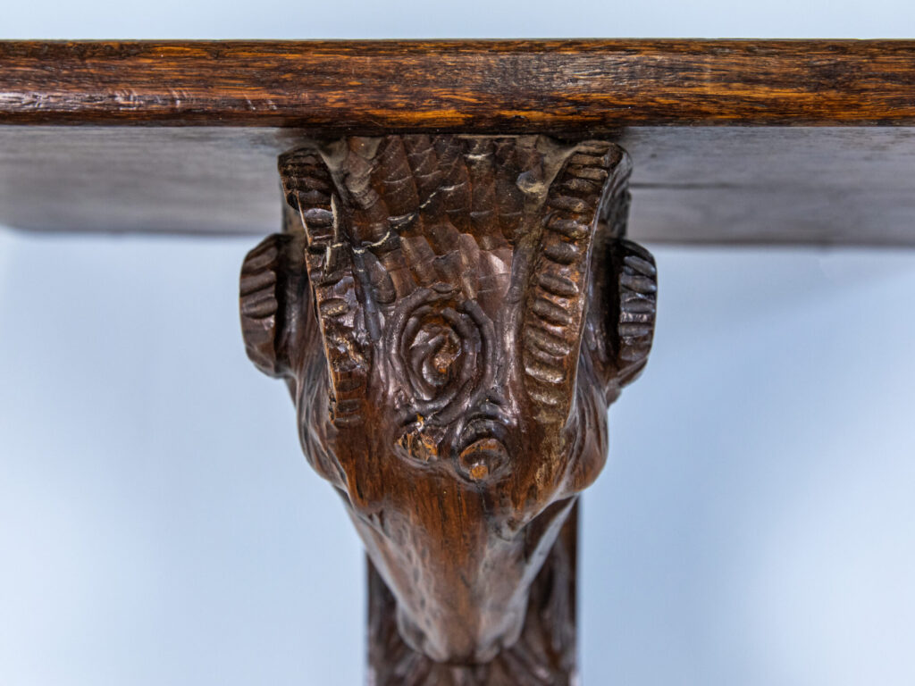 BN4A0978 Антикварна поличка-консоль