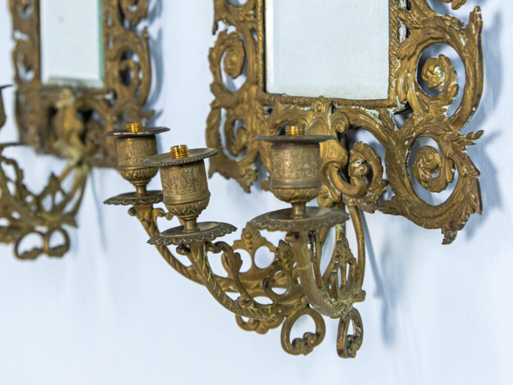 Антикварні настінні бра з дзеркалами