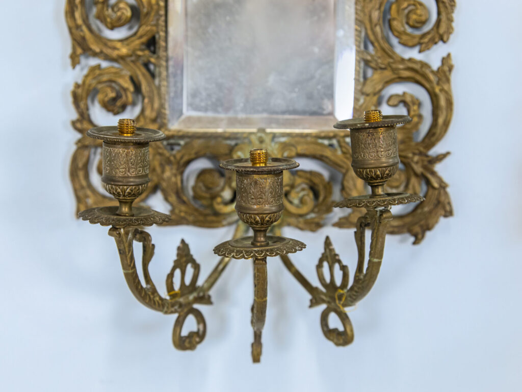 Антикварні настінні бра з дзеркалами