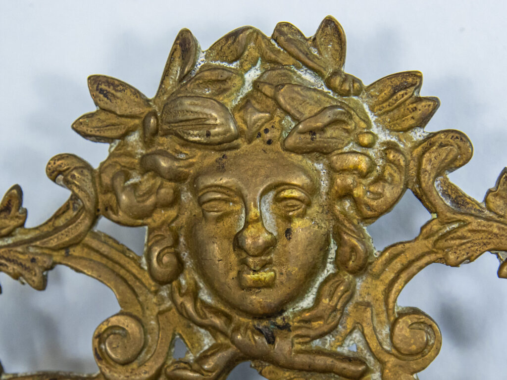 Антикварні настінні бра з дзеркалами