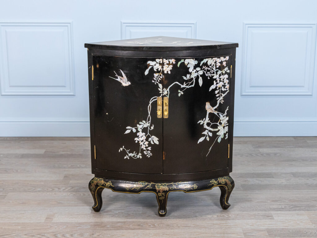 BN4A1162 Вінтажна кутова тумба в стилі Шинуазрі