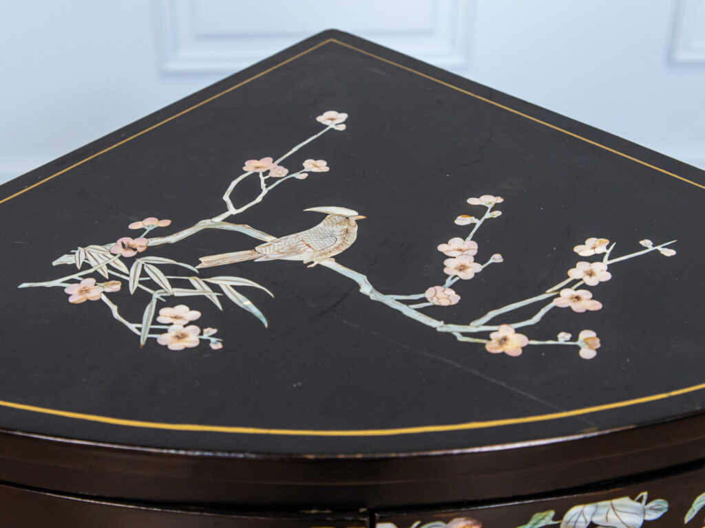 BN4A1169 Вінтажна кутова тумба в стилі Шинуазрі